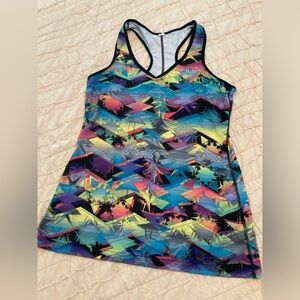 Women’s exercise racer back tank top